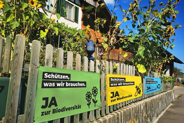 Biodiversitaet2024 3Xfahne Land DE Biodiversitaet2024 3Xfahne Land DE