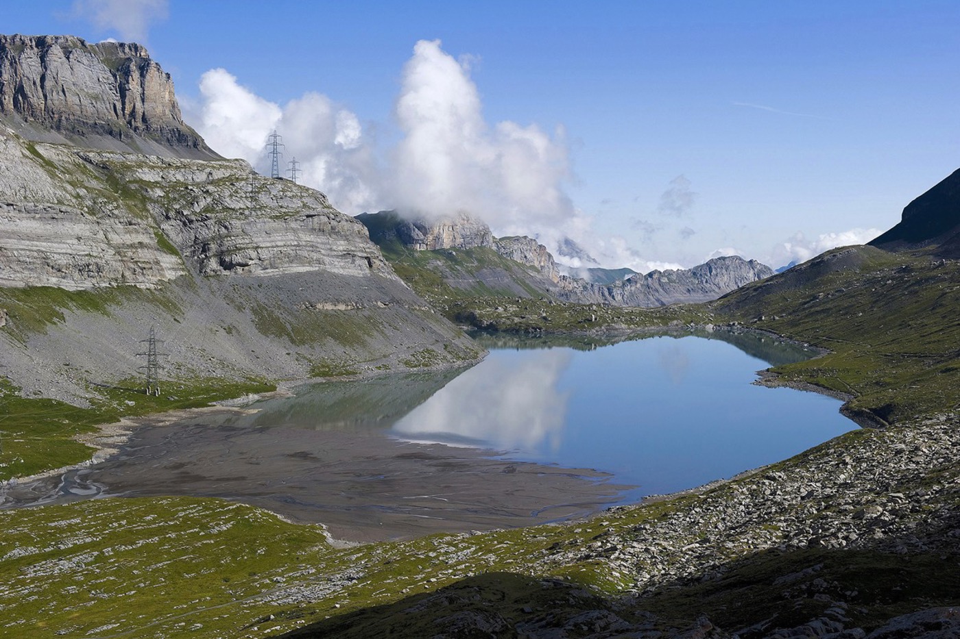Der Daubensee ist der grösste natürliche See des Wallis. © Keystone Der Daubensee ist der grösste natürliche See des Wallis. © Keystone