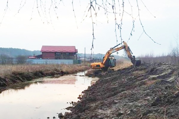 Excavator During The Work Excavator During The Work
